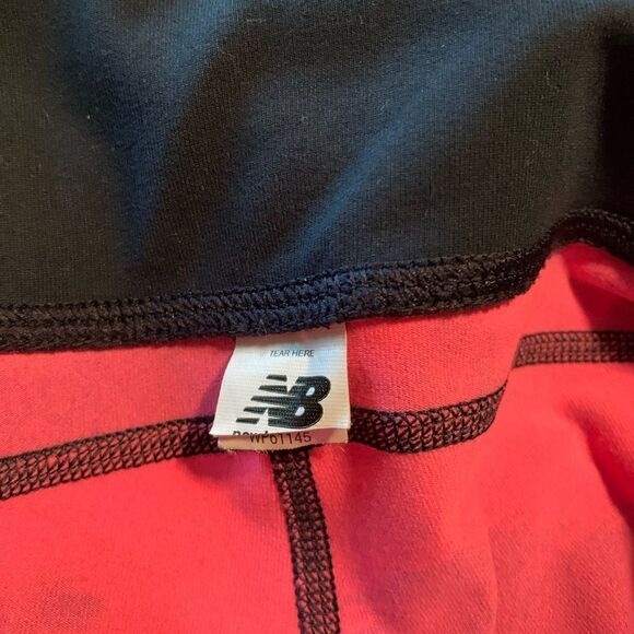 3 for $30! New balance colourful cropped leggings - Picture 3 of 12